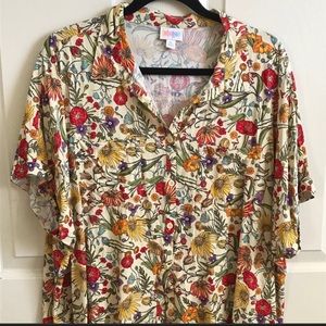 Lularoe Amy shirt
